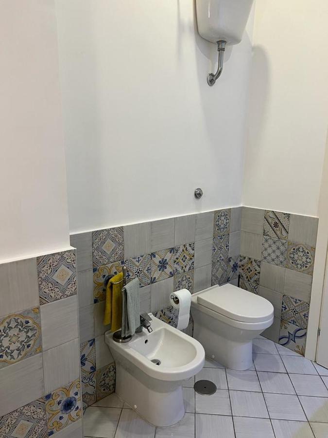 Appartamento Casa Gaia A Due Passi Dal Duomo Napoli Esterno foto